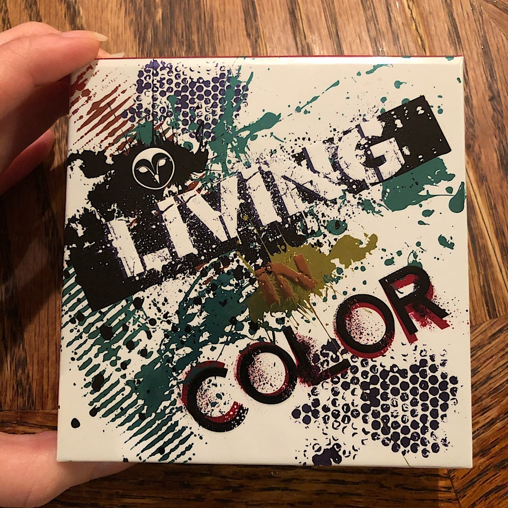 Hank & Henry Living in Color Eyeshadow Palette